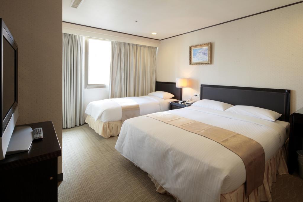 Lincoln Hotel Tainan Exterior foto